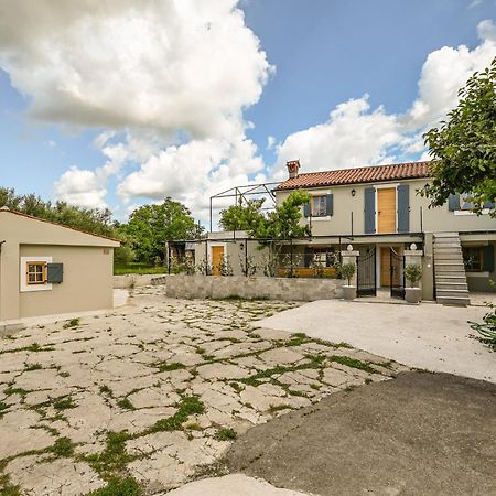 Medanni - Boutique House In Nature With Pool Izola Ngoại thất bức ảnh